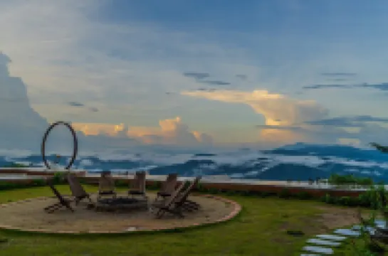 Cloud9 and Cloud View Glamping