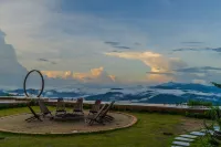 Cloud9 and Cloud View Glamping Hotel a 
