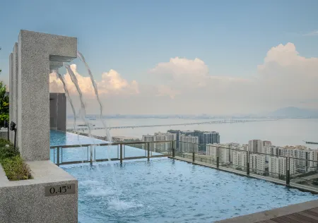 Iconic Regency Service Residences, managed by Iconic Hotel Отели рядом с достопримечательностью «Homestay Penang Palm Court»