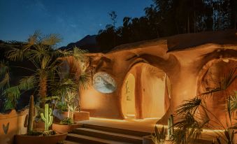 ARTINN Cave Hot Spring Designer Hotel (Anji Cloud Meadow Tourism Resort Branch)