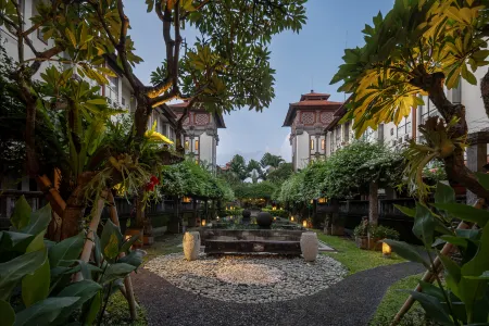 Prime Plaza Hotel Sanur – Bali Отели рядом с достопримечательностью «Kampus FKIP UNMAS»
