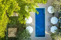 Tongtong Garden Holiday Hotel Hotel di Pantai Rawai