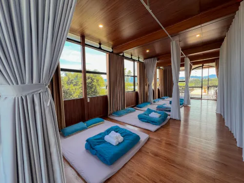 Kiss House Coffee and Glamping Hotels in Di Linh