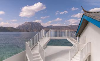 Lugu Lake Chisel Hotel