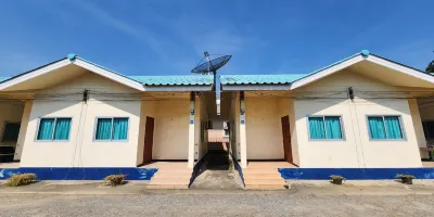 Chok Phikul Thong Resort Hôtels à : Kamphaeng Saen