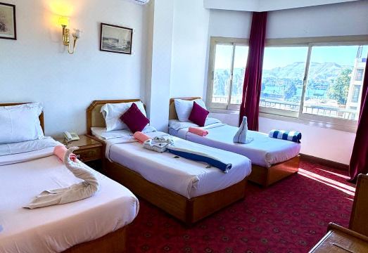 퀸즈 밸리 루프탑 전경