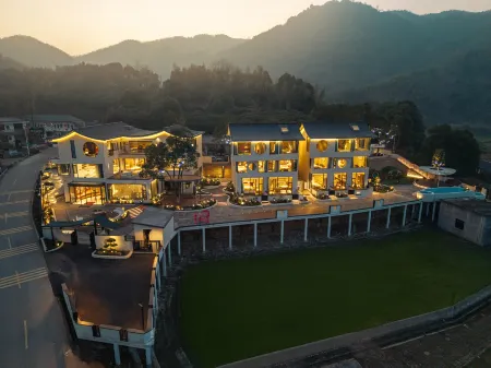 BANSIYUAN HOMESTAY Отели рядом с достопримечательностью «Jiangxi Ming and Qing Ancient Dwelling Expo Park»