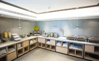 Homeinn Selected Hotel (Bayannur High-Speed Railway Station Victoria Mall City) Hotel a Bayannur