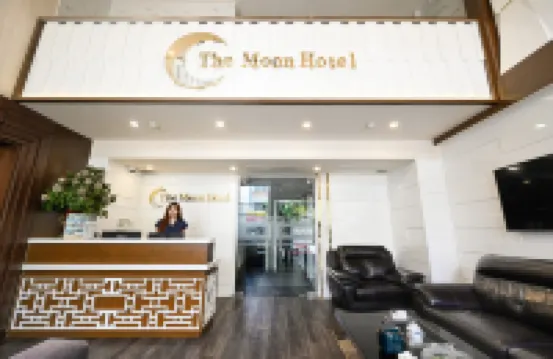 The Moon 2 Hotel Hotel berhampiran Chua Phap Nguyen