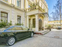 Sadovnicheskaya City Center Hotel Hotel dekat Kuburan Lenin