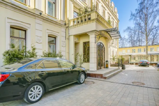 Sadovnicheskaya City Center Hotel