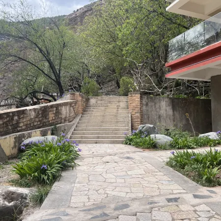 Wan Hui Inter-Provincial Hot Spring Hotel (Mangchang Branch)