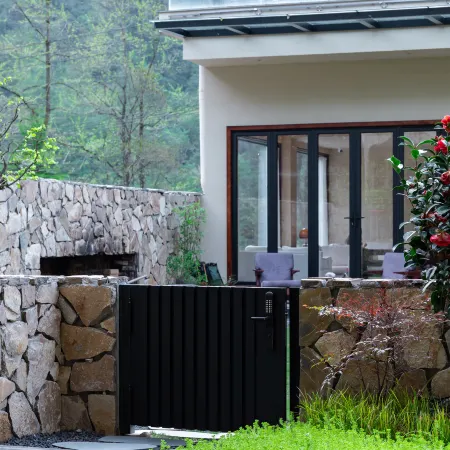 XI LI HOTSRING HOMESTAY