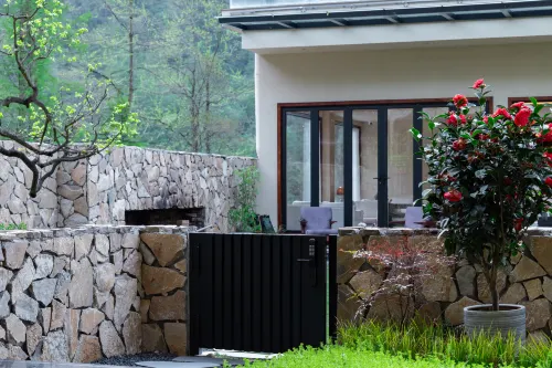 XI LI HOTSRING HOMESTAY