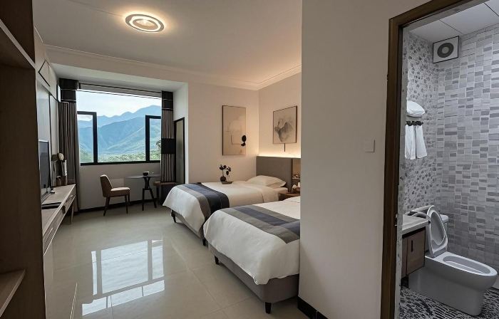 Bama Sea of Flowers Wellness Apartment (Bama Baimo Cave Scenic Area)