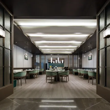 NEO ISLE Hotel (Guilin Liangjiang Sihu Xiangbishan)