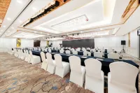 Golden Eagle Summit Hotel