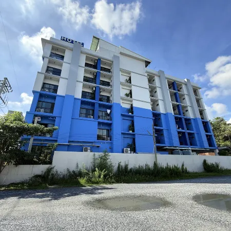 BAAN PAKNAM BUDGET HOTEL Отели рядом с достопримечательностью «Ват Асокарам»