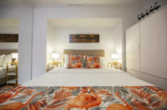 FlamingoHaven | Chic&Renovated 1BRwBalcony | PrimeSpot