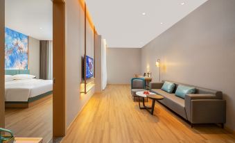 Magnotel Hotel (Jinzhong Lingshi Xinjian Street)