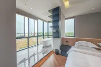 Y HOTEL
