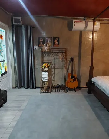 บ้านริมน้ำ