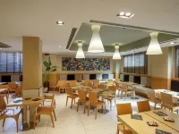 Best Western Plus Globus Hotel Hotels near Nomentano