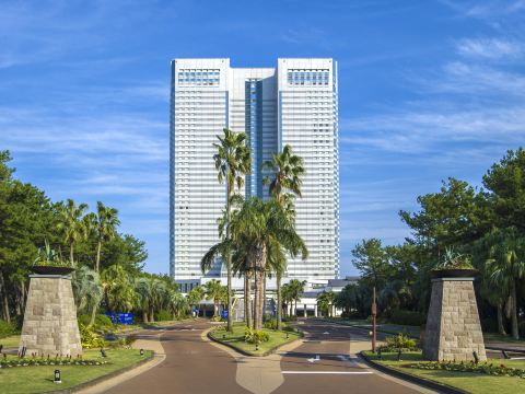 Phoenix Seagaia Ocean Tower