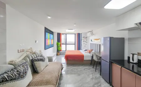 Qixi cinema apartment Отели рядом с достопримечательностью «Fuzhou Technical School»