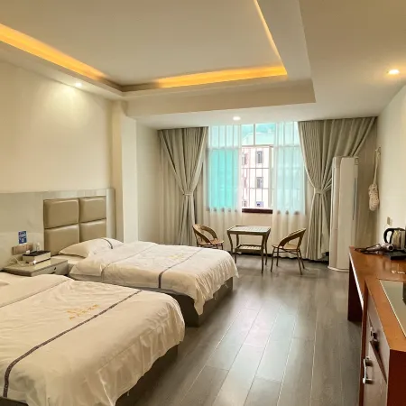 Hezhang Banyuewan Hotel