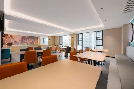 City Comfort Inn (Chengdu Guandong Metro Station Zhongjian Tianfu Mansion Branch) Отели рядом с достопримечательностью «Singapore-Sichuan Hi-Tech Innovation Park»