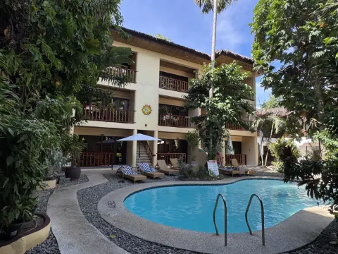 อโลนาวีดา บีชรีสอร์ท