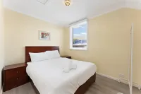 North Shore Spacious 2BR Home in Cremorne - Holiday Home