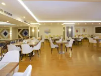 Ramada Hotel & Suites by Wyndham Istanbul/Merter Hotels near Esenler