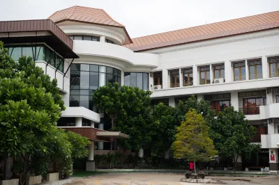 CENTRAL PLACE HOTEL Hotel in zona Phan Thai Norasing Shrine