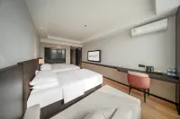 elvira S Hotel (Zaozhuang Yicheng Jiefang South Road) - Parkering