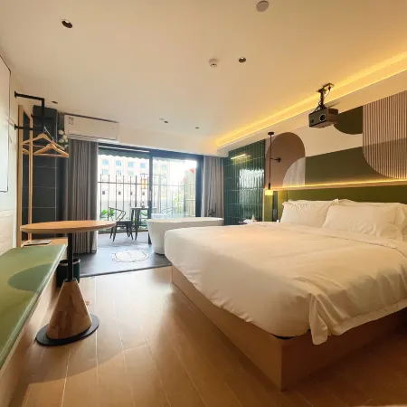 Nancy Hotel (Nanning Railway Station Chaoyang Square)