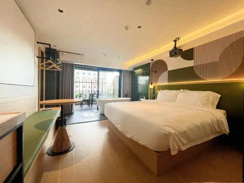 Nancy Hotel (Nanning Railway Station Chaoyang Square) - balcony