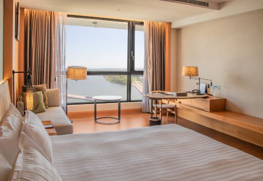 골든 레이크 호텔 내부