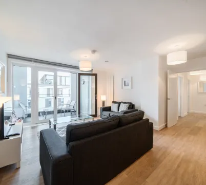 Roomspace Apartments - Walton Court Hotels in Walton-on-Thames