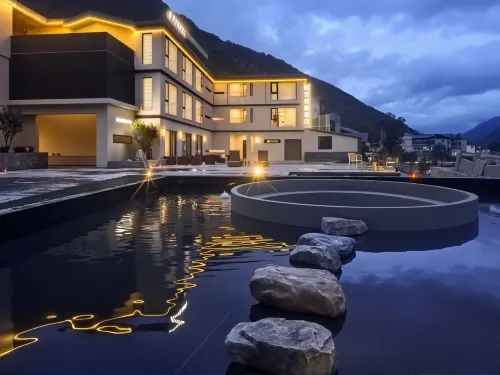 Langjimicang Hotel (Jiuzhaigou)