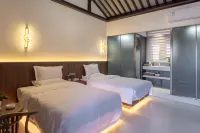 Luoyuan Homestay Hotels in Jinning District
