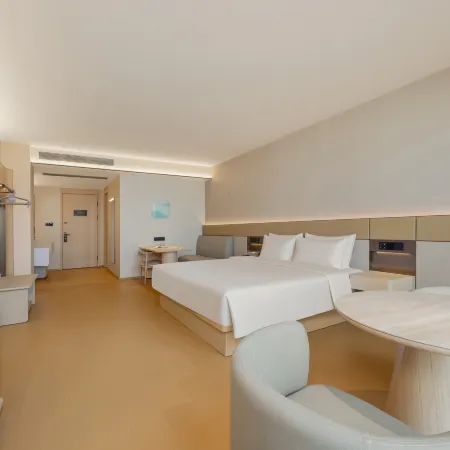 JI Hotel (Beihai Qiaogang Fengqing Street Yintan Avenue)