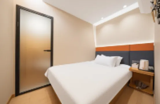 Ji Ting Hotel (Shanghai Jinjing Road Metro Station Branch) Hotels in Shanghai