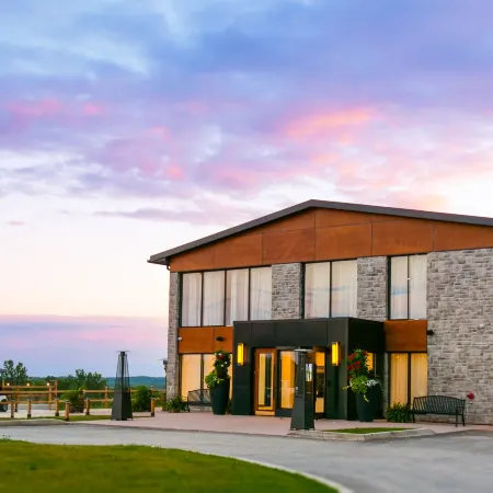 Mount Alverno Luxury Resorts