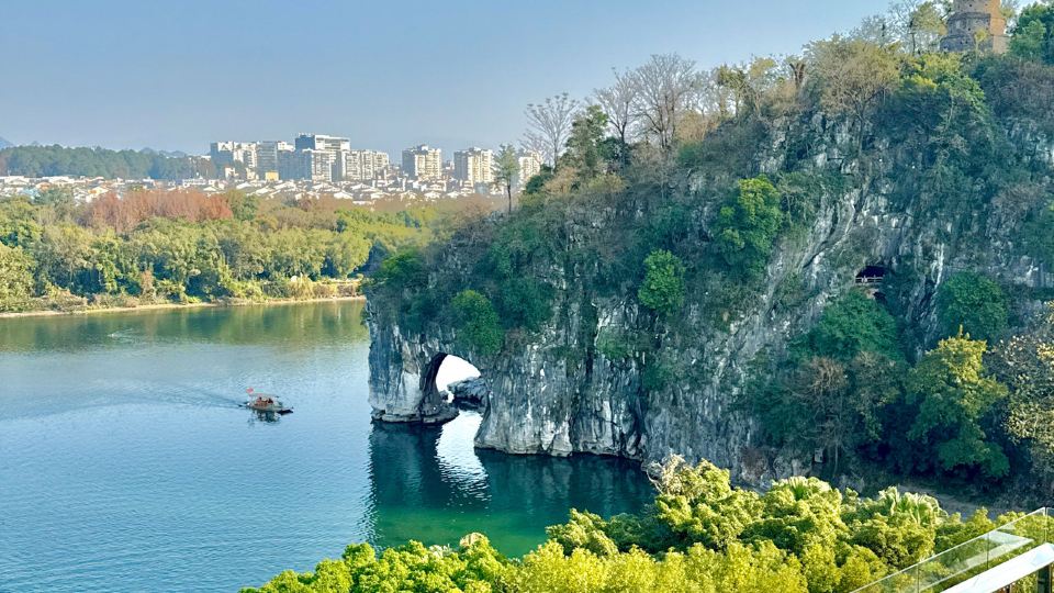Jolie Vue Bontique Hotel(Elephant Trunk Hill and Two Rivers and Four Lakes )