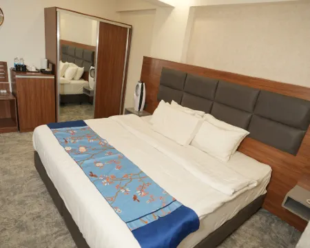 Al-Jadryah Palace Hotels in Baghdad