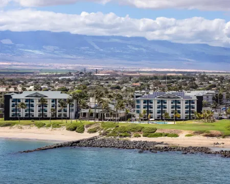 Hampton Inn & Suites by Hilton Maui North Shore カフルイのホテル