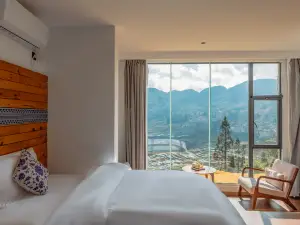 元陽多依樹花窩窩梯田日出二號店民宿