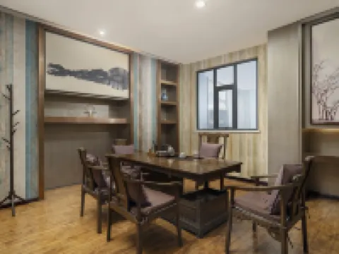 Huasheng International Hotel Hotels in Longshan
